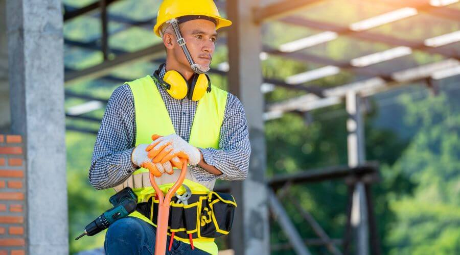 Professional gutter cleaning in Seal Beach, CA